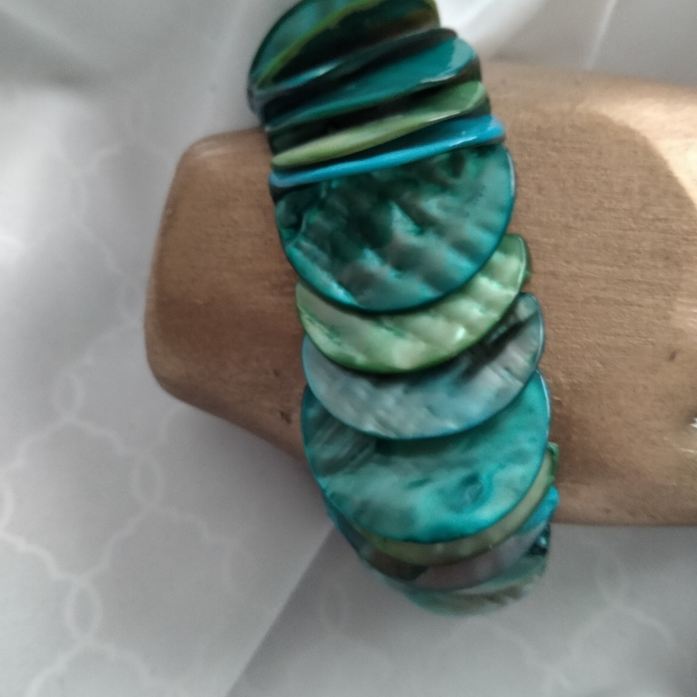 Mother Of Pearl Stretch Bracelet